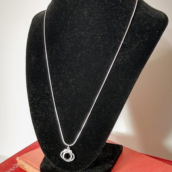 Silver Handcuffs Delicate Chain Necklace 19" - Picture 5 of 6